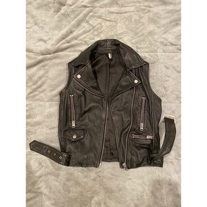 Topshop Women’s Black Leather Motorcycle Vest